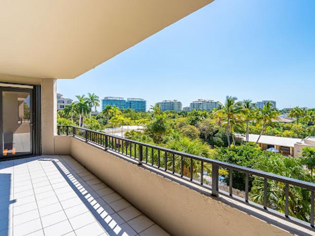 Apartment for rent in Key Biscayne, Florida