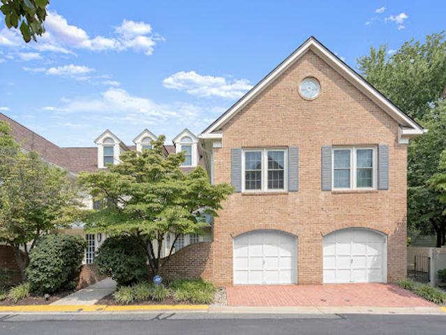 Apartment for sale in Rockville, Maryland