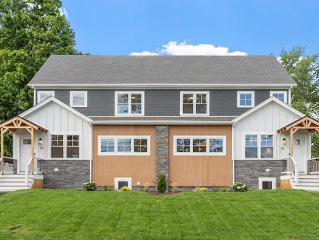 Apartment for sale in Bedford, Massachusetts