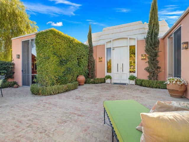 Apartment for sale in Palm Desert, California