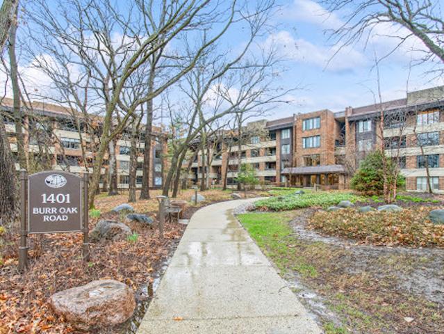 Apartment for sale in Hinsdale