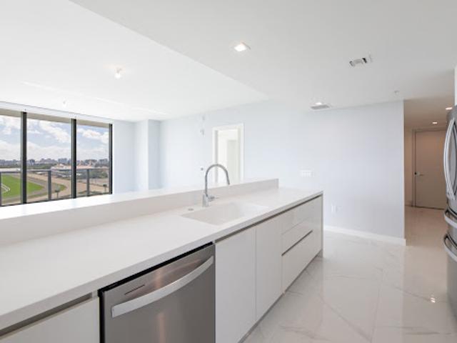 Apartment for sale in Hallandale Beach, Broward County