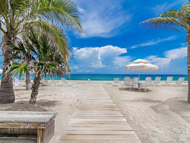Apartment for sale in Palm Beach, Florida