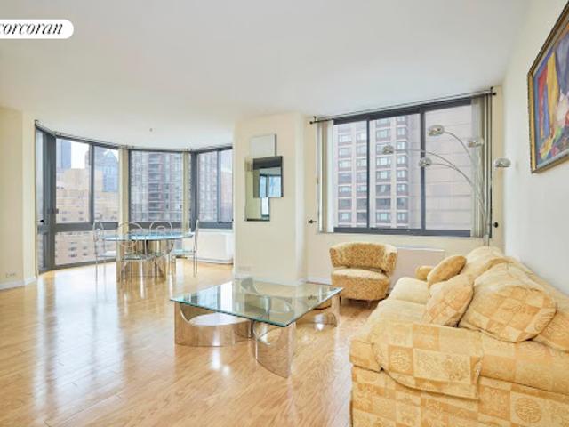 Apartment for sale in Arverne, New York