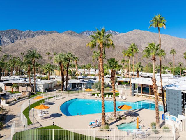Apartment for sale in Palm Springs, California