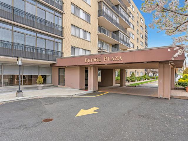 Apartment for sale in Fort Lee, New Jersey