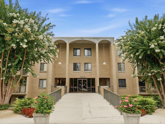 Apartment for sale in Bethesda, Maryland