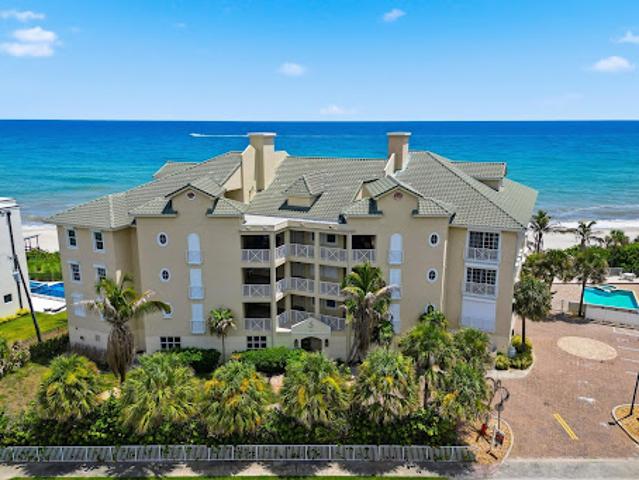 Apartment for sale in Melbourne Beach, Florida