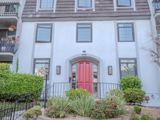Apartment for sale in Canoga Park, California