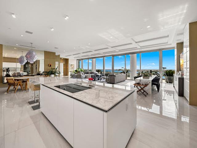 Apartment for sale in Bal Harbour, Florida