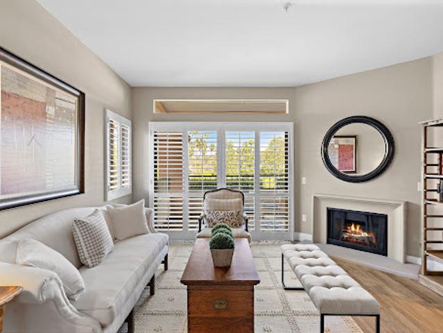 Apartment for sale in Corona Del Mar, California