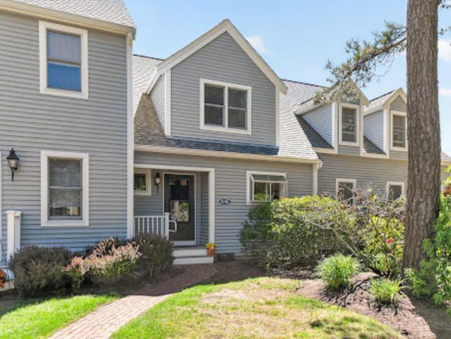 Apartment for sale in Mashpee, Massachusetts