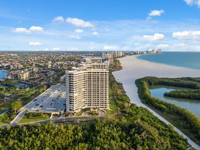 Apartment for sale in Marco Island