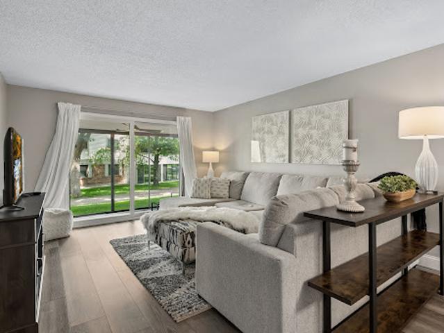 Apartment for sale in Hennepin, Minnesota