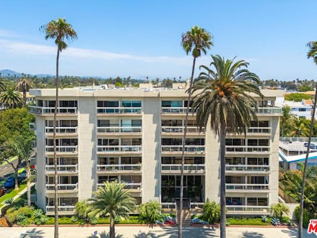 Apartment for sale in Santa Monica, California