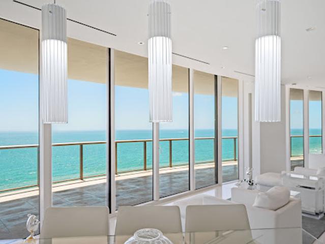 Apartment for sale in Bal Harbour, Florida