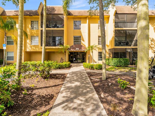 Apartment for sale in Boca Raton, Florida