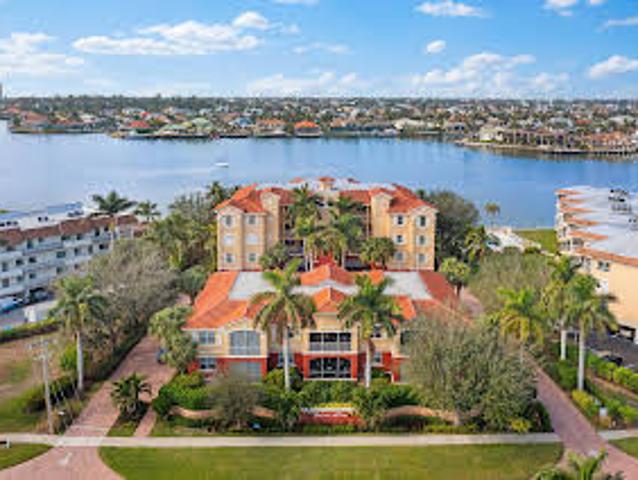 Apartment for sale in Marco Island