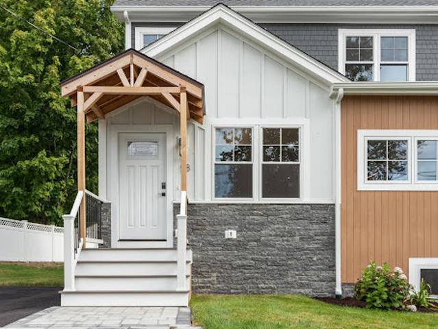 Apartment for sale in Bedford, Massachusetts