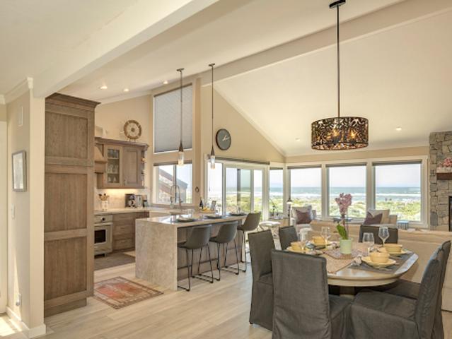 Apartment for sale in Moss Landing Apartment for sale in Moss Landing