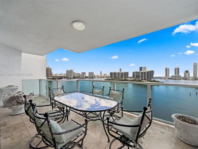 Apartment for sale in Aventura, Florida