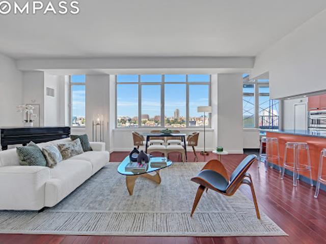Apartment for sale in New York, Arverne