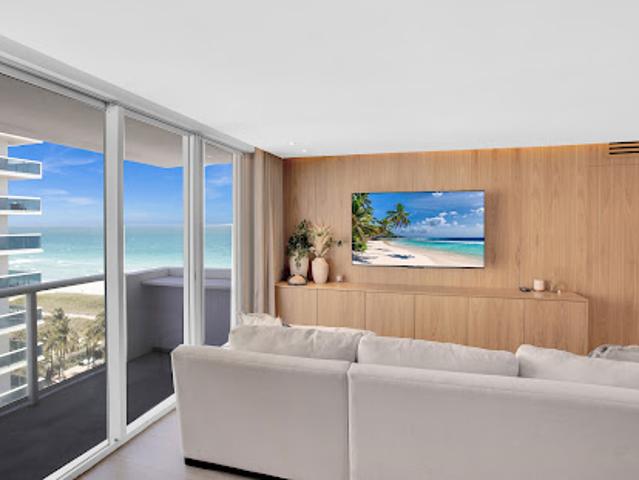 Apartment for sale in Surfside, Florida