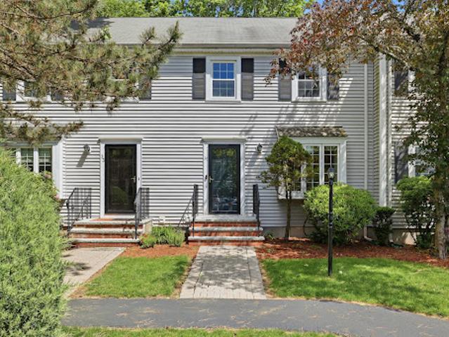 Apartment for sale in Waltham, Massachusetts