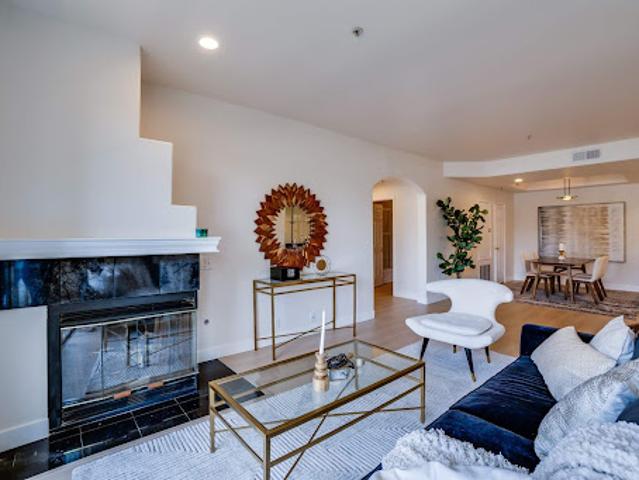 Apartment for sale in Toluca Lake Apartment for sale in Toluca Lake