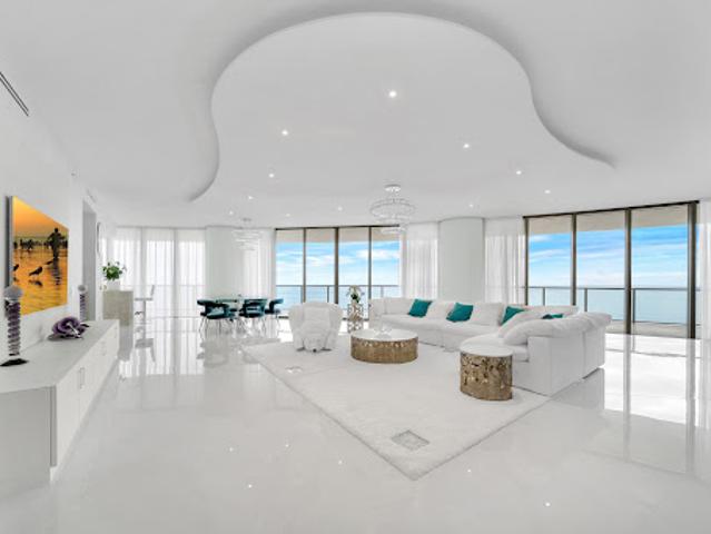 Apartment for sale in Bal Harbour, Florida