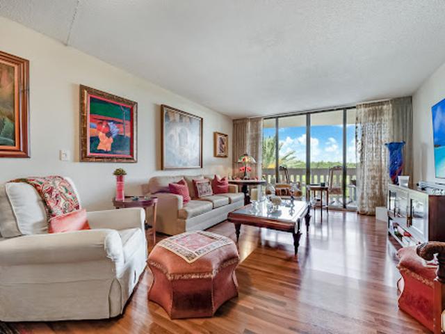 Apartment for sale in Coral Gables, Florida