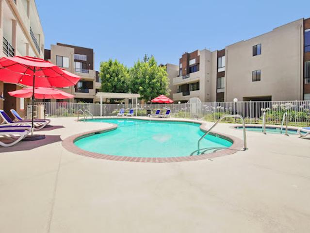 Apartment for sale in Canoga Park