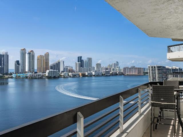 Apartment for sale in Aventura, Florida