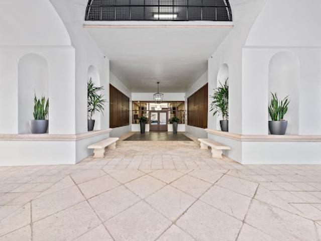 Apartment for sale in Coral Gables, Florida