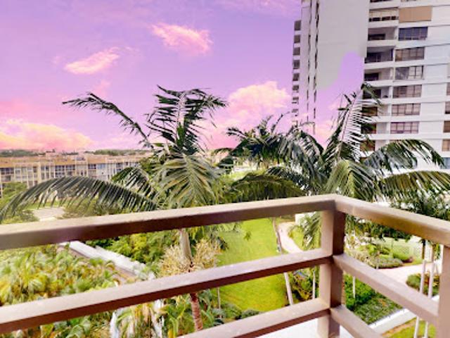 Apartment for sale in Hallandale, Florida