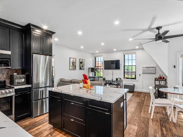 Apartment for sale in Forest Hills