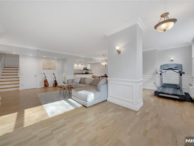 Apartment for sale in Hudson, New Jersey
