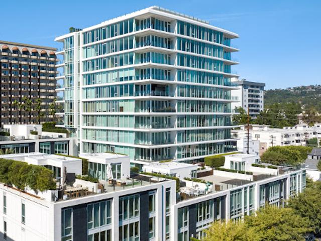 Apartment for sale in Canoga Park, California