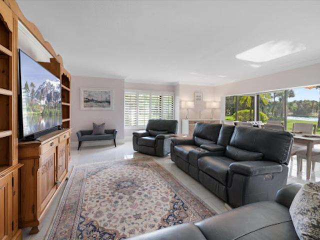 Apartment for sale in Wellington, Florida
