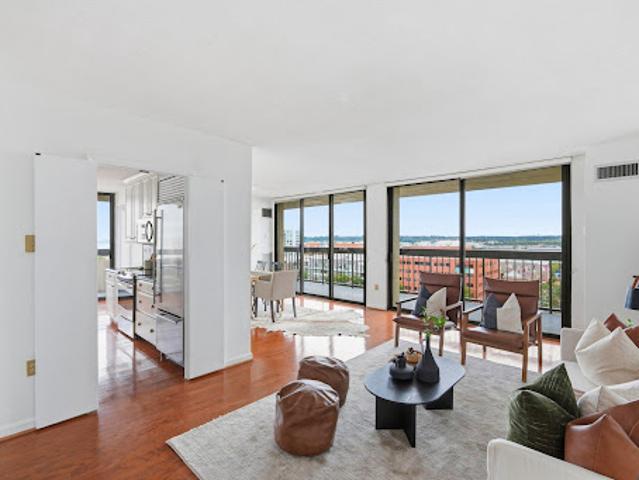 Apartment for sale in Alexandria, Virginia
