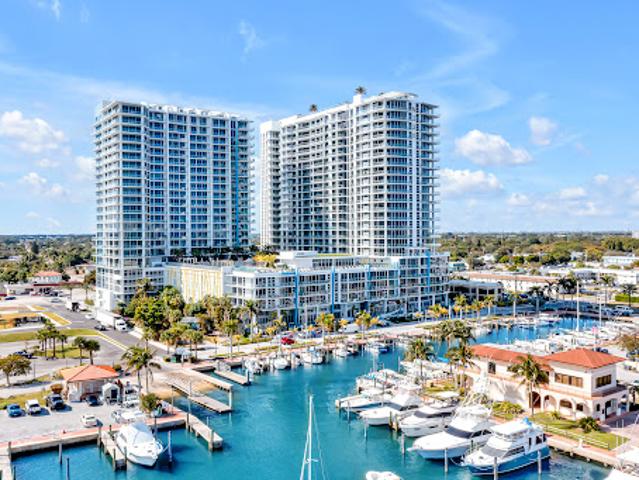 Apartment for sale in Lake Park, Florida