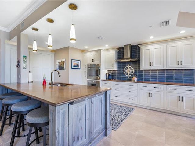 Apartment for sale in Cape Coral, Florida