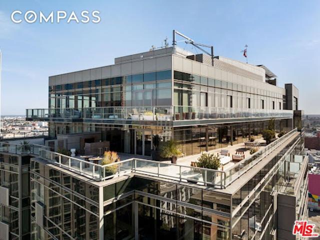 Apartment for sale in Los Angeles, California