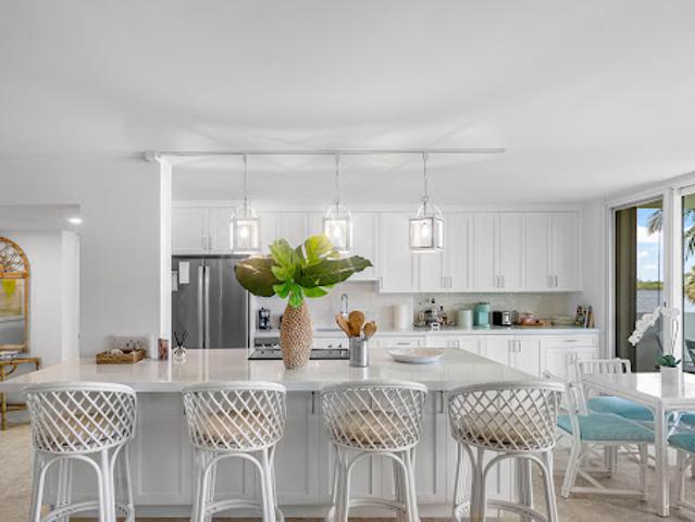 Apartment for sale in Palm Beach