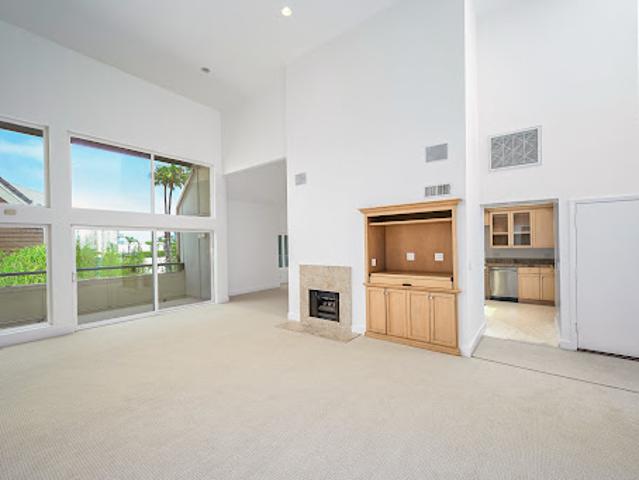 Apartment for sale in Marina Del Rey