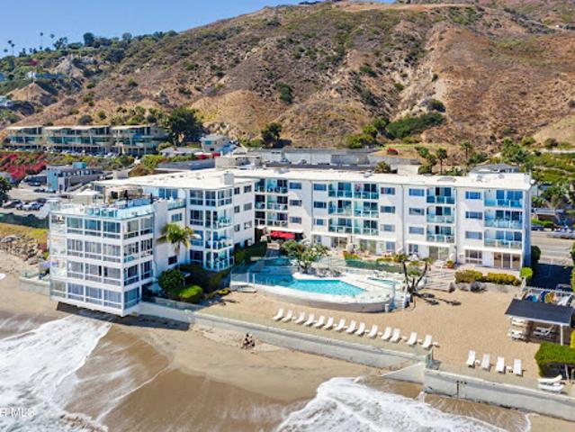 Apartment for sale in Malibu, California