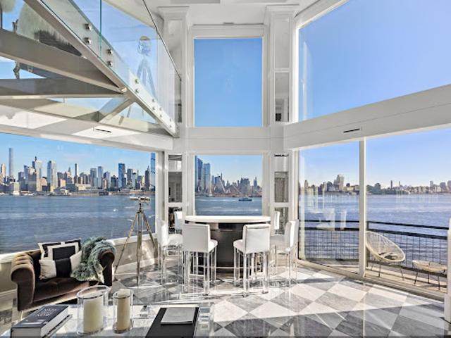 Apartment for sale in Hudson, New Jersey