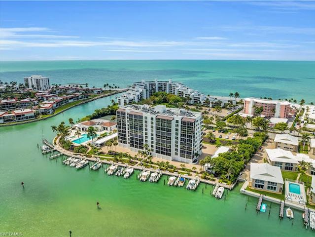 Apartment for sale in Naples, Florida