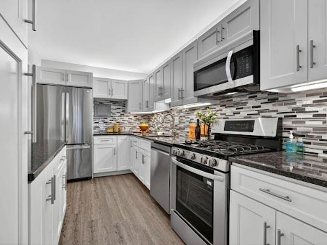 Apartment for sale in Bethesda, Maryland
