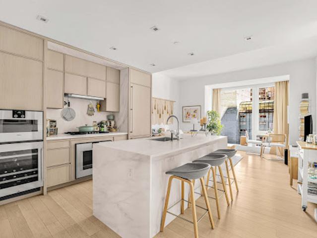 Apartment for sale in Arverne, New York